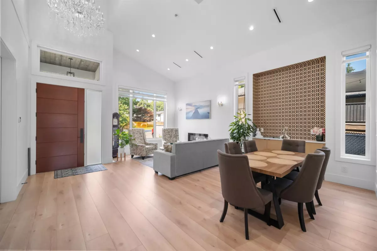 Dining Area Photo of 14718 90a Avenue, Surrey, BC