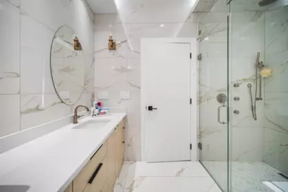 Guest Bathroom Photo of 14718 90a Avenue, Surrey, BC