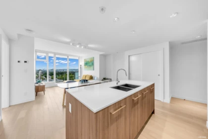 Kitchen Island Photo of 1105 4638 Gladstone Street, Vancouver, BC