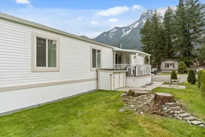 Hot Tub / Spa Photo of 58 65367 Kawkawa Lake Road, Hope, BC