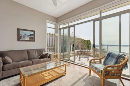 Breakfast Nook Photo of 2416 Carr Lane, West Vancouver, BC