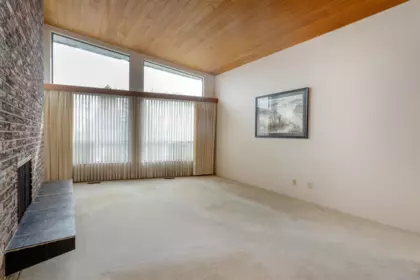 5825 Clinton Street, Burnaby, BC, Burnaby — Half Duplex for sale
