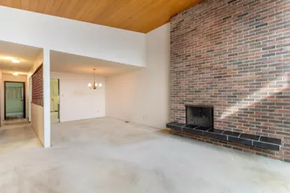 5825 Clinton Street, Burnaby, BC, Burnaby — Half Duplex for sale