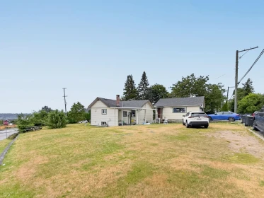 319 E Eighth Avenue, New Westminster, BC, New Westminster — Single Family Residence for sale