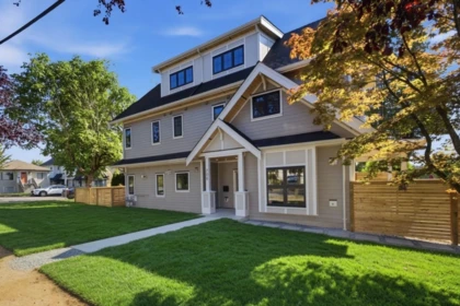 708 Windermere Street, Vancouver, BC, Vancouver — Half Duplex for sale