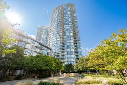 Outdoor Kitchen Photo of 1002 689 Abbott Street, Vancouver, BC