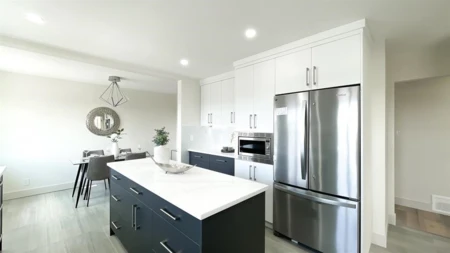 Breakfast Nook Photo of 15891 Pacific Avenue, White Rock, BC