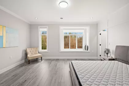 Hallway Photo of 16117 108 Avenue, Surrey, BC
