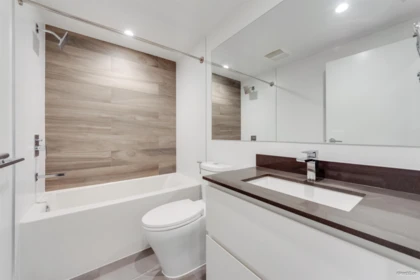 Basement Recreation Room Photo of 2910 13615 Fraser Highway, Surrey, BC