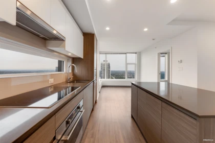 Kitchen Photo of 2910 13615 Fraser Highway, Surrey, BC
