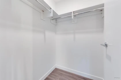 Powder Room Photo of 2910 13615 Fraser Highway, Surrey, BC