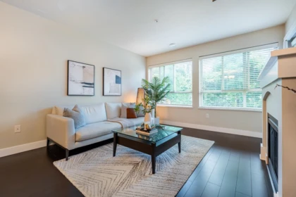 302 3110 Dayanee Springs Boulevard, Coquitlam, BC, Coquitlam — Apartment/Condo for sale