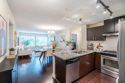 302 3110 Dayanee Springs Boulevard, Coquitlam, BC, Coquitlam — Apartment/Condo for sale