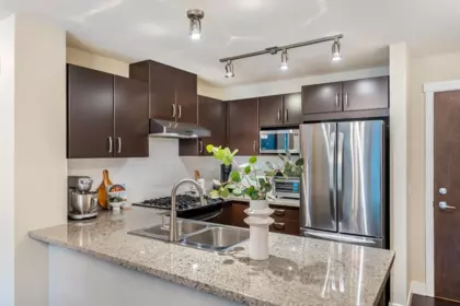 Kitchen Photo of 302 3110 Dayanee Springs Boulevard, Coquitlam, BC