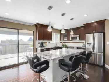 Kitchen Island Photo of 1175 Stevens Street, White Rock, BC