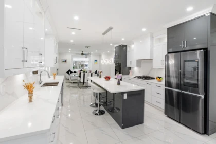 Kitchen Island Photo of 2 8464 15 Avenue, Burnaby, BC
