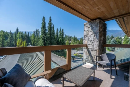 Kitchen Photo of 201 8080 Nicklaus North Boulevard, Whistler, BC