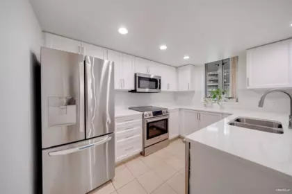 Breakfast Nook Photo of 501 295 Guildford Way, Port Moody, BC