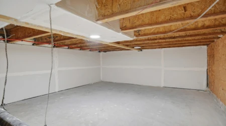 Garage Interior Photo of 2 2741 E 7th Avenue, Vancouver, BC