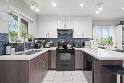 189 E 64th Avenue, Vancouver, BC, Vancouver — Half Duplex for sale