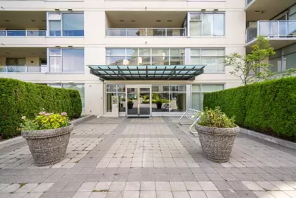 501 9298 University Crescent, Burnaby, BC, Burnaby — Apartment/Condo for sale