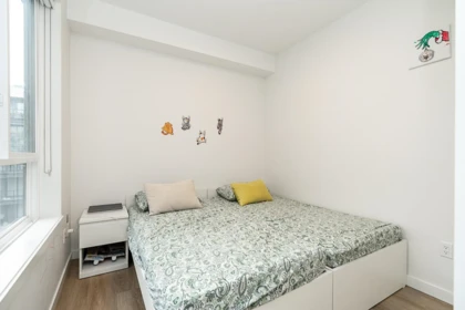 Bedroom 3 Photo of 417 13838 108 Avenue, Surrey, BC