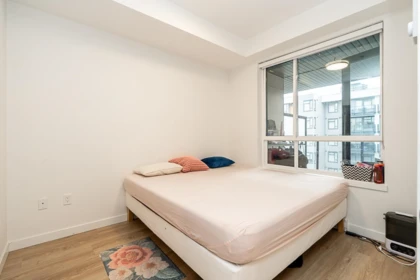 Primary Bedroom Photo of 417 13838 108 Avenue, Surrey, BC