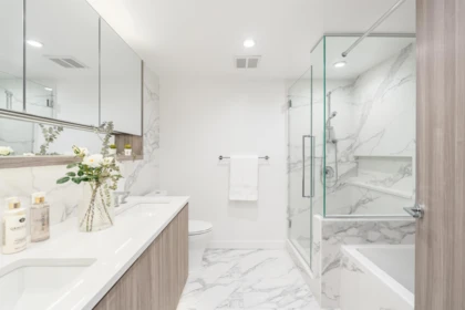 Walk-In Closet Photo of 3506 13778 100 Avenue, Surrey, BC