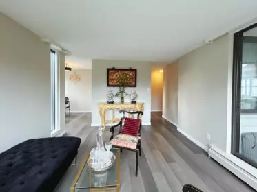 Breakfast Nook Photo of 606 1740 Comox Street, Vancouver, BC