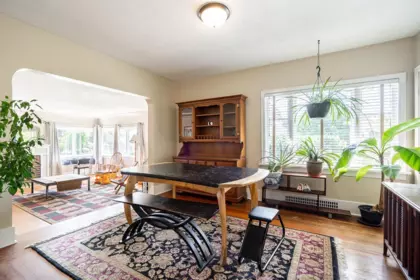 Kitchen Island Photo of 423 Cumberland Street, New Westminster, BC
