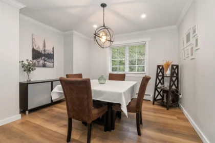 Kitchen Island Photo of 45578 Worthington Place, Chilliwack, BC