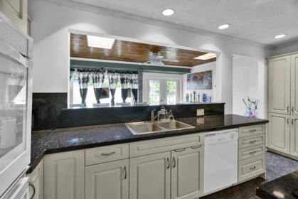 Dining Area Photo of 12921 Southridge Drive, Surrey, BC