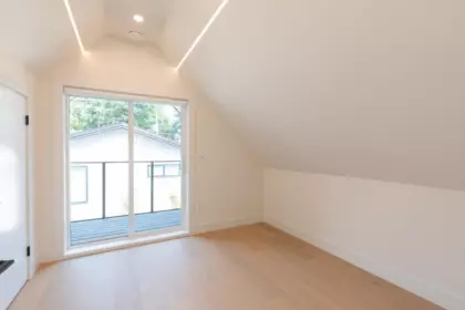 Entry Foyer Photo of 2 3615 Turner Street, Vancouver, BC