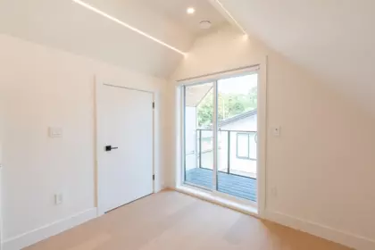 Hallway Photo of 2 3615 Turner Street, Vancouver, BC