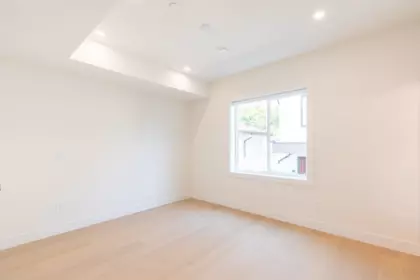 Powder Room Photo of 2 3615 Turner Street, Vancouver, BC