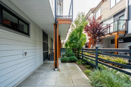 Entry Foyer Photo of 27 6138 128 Street, Surrey, BC