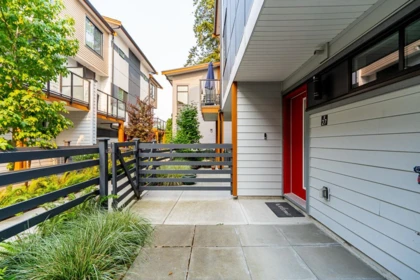 Mudroom Photo of 27 6138 128 Street, Surrey, BC