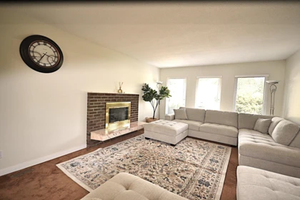 Family Room Photo of 1410 Lansdowne Drive, Coquitlam, BC