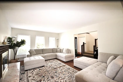 Living Room Photo of 1410 Lansdowne Drive, Coquitlam, BC
