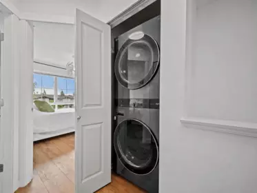 Laundry Room Photo of 128 19505 68a Avenue, Surrey, BC