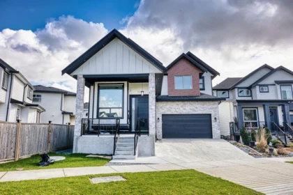 7080 192a Street, Surrey, BC, Surrey — Single Family Residence for sale
