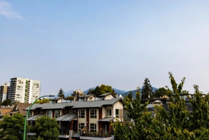 Breakfast Nook Photo of 2 263 E 5th Street, North Vancouver, BC