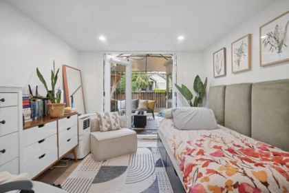 Primary Bedroom Photo of 2890 W 8th Avenue, Vancouver, BC