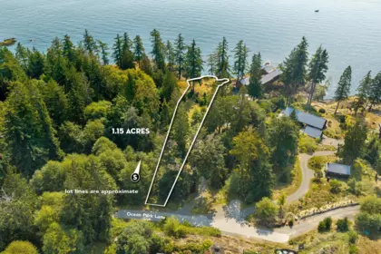 Exterior Rear Photo of 923 Ocean Park Lane, Bowen Island, BC