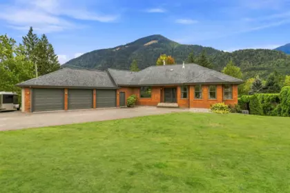 4320 Estate Drive, Sardis - Chwk River Valley, BC, Sardis - Chwk River Valley — Single Family Residence for sale