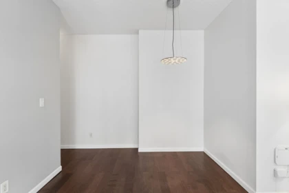 304 827 W 16th Street, North Vancouver, BC, North Vancouver — Apartment/Condo for sale