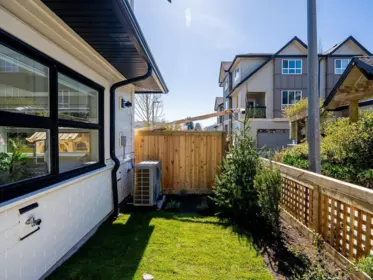 Kitchen Photo of 1 7117 Lindsay Road, Richmond, BC