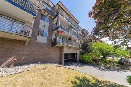 Outdoor Patio Photo of 107 170 E 3rd Street, North Vancouver, BC