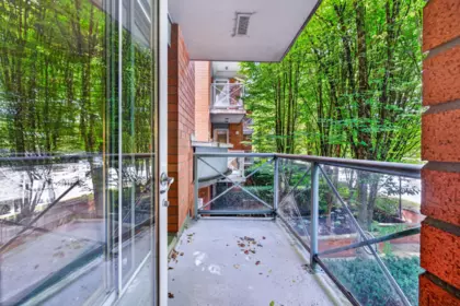 Basement Recreation Room Photo of 213 5770 Oak Street, Vancouver, BC