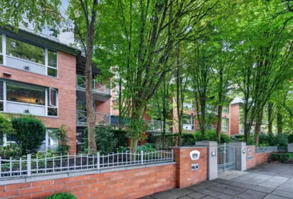Laundry Room Photo of 213 5770 Oak Street, Vancouver, BC
